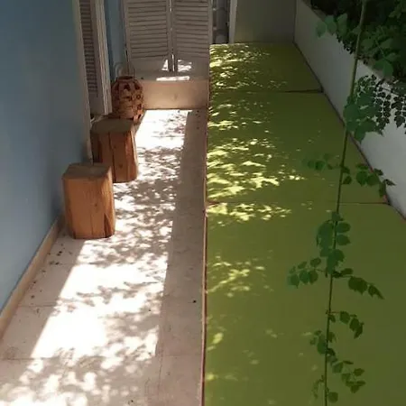 Perantzada 1811 Hotel