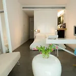 Perantzada 1811 Hotel 4*