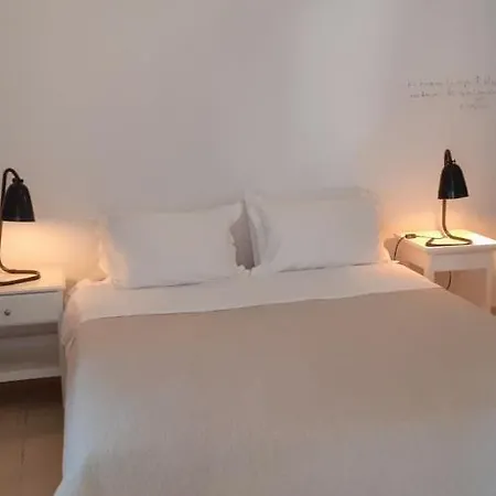 Perantzada 1811 Hotel