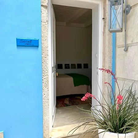 Perantzada 1811 Hotel