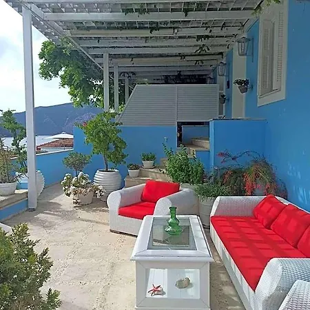 Perantzada 1811 فندق 4*