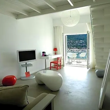 Perantzada 1811 Hotel