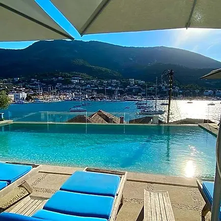 Perantzada 1811 Hotel 4*