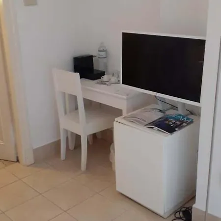 Perantzada 1811 Hotel