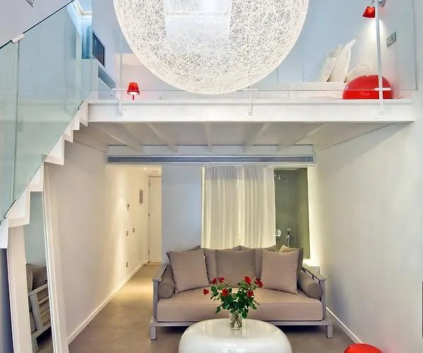 Perantzada 1811 Otel